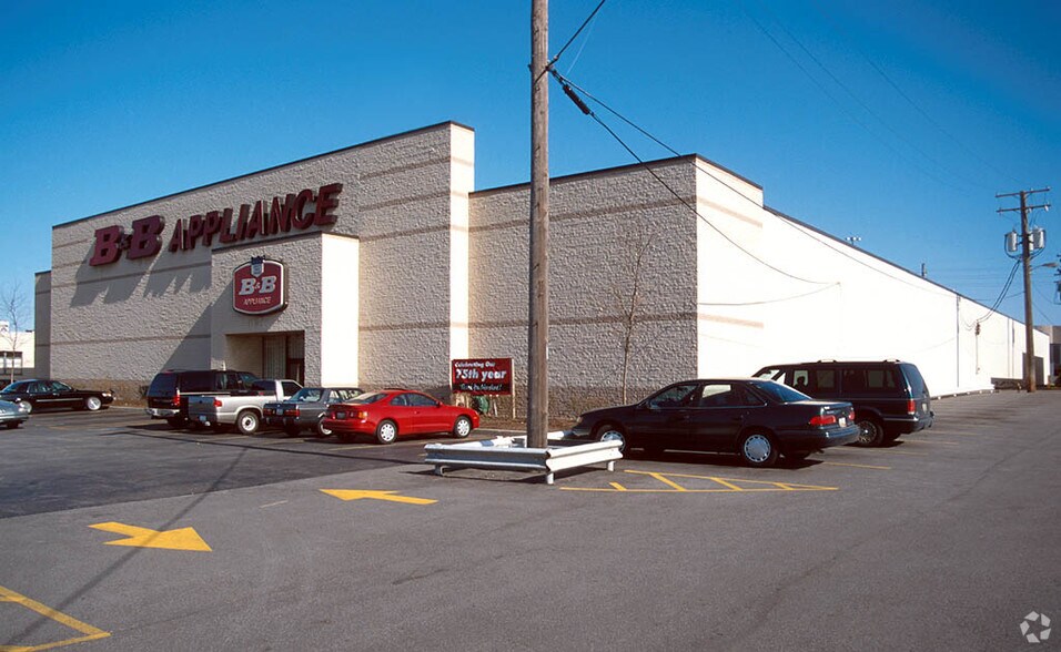 24470 Lakeland Blvd, Euclid, OH 44132