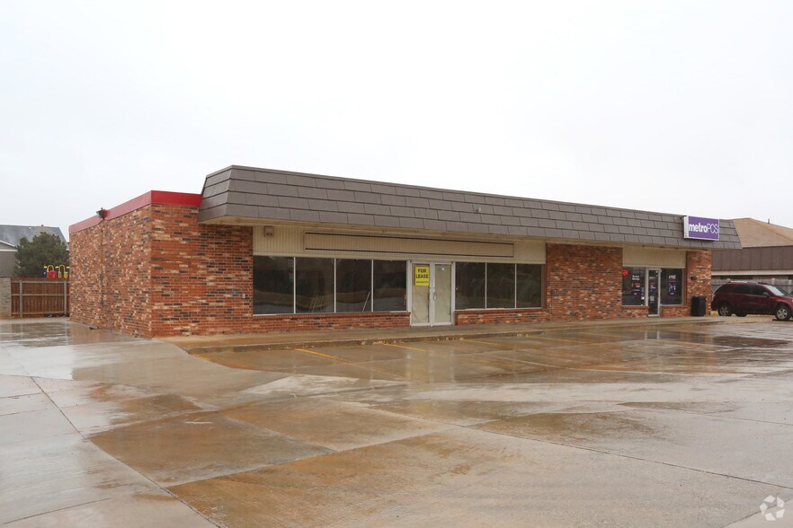 6015-6017 NW 63rd St, Oklahoma City, OK for lease - Primary Photo - Image 1 of 4