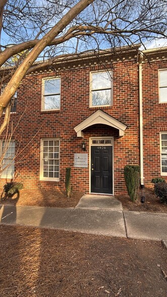 4926 Windy Hill Dr, Raleigh, NC for lease - Building Photo - Image 1 of 17