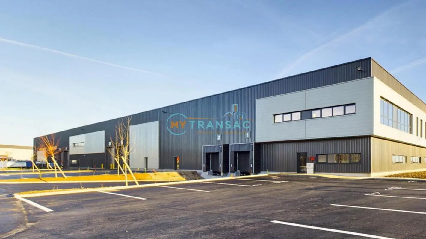 Industrial in Brie-Comte-Robert for lease Building Photo- Image 1 of 10