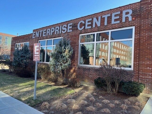 71-121 Loring Ave, Salem, MA for lease - Building Photo - Image 2 of 19