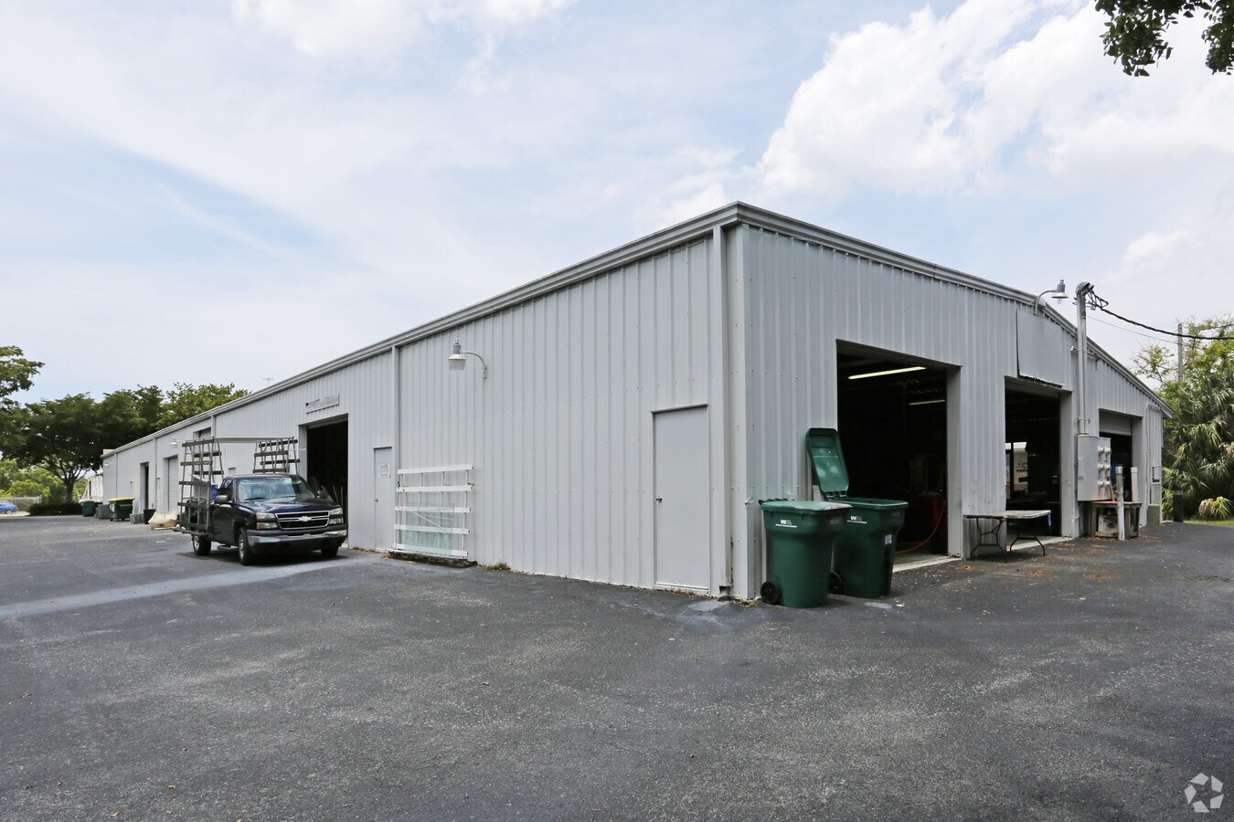 5534 Yahl St, Naples, FL 34109