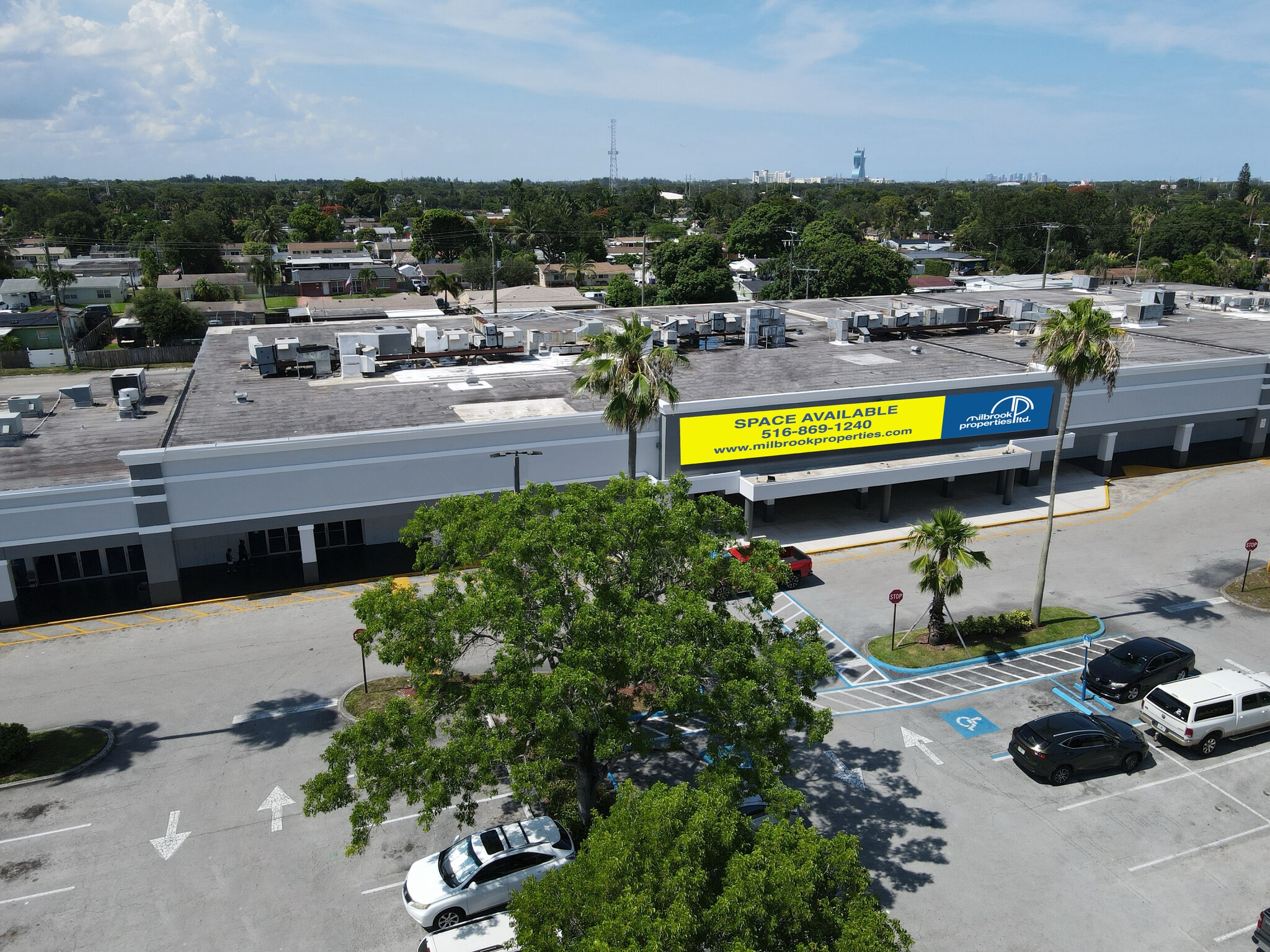 6805-7031 Taft St, Hollywood, FL for lease Interior Photo- Image 1 of 1
