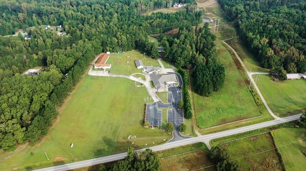 1137-1139 Corinth Rd, Newnan, GA for sale - Building Photo - Image 1 of 1