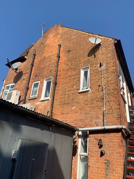 61-75 Lower Richmond Rd, London for sale - Building Photo - Image 3 of 3