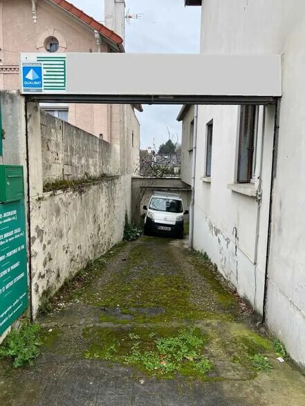 65 Avenue De Robinson, Châtenay-Malabry for sale - Building Photo - Image 3 of 11