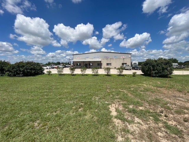 590 S Loop 4, Buda, TX for sale - Building Photo - Image 1 of 1