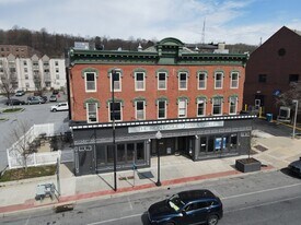 143 E Lincoln Hwy Coatesville, PA 19320-3405 - Bar