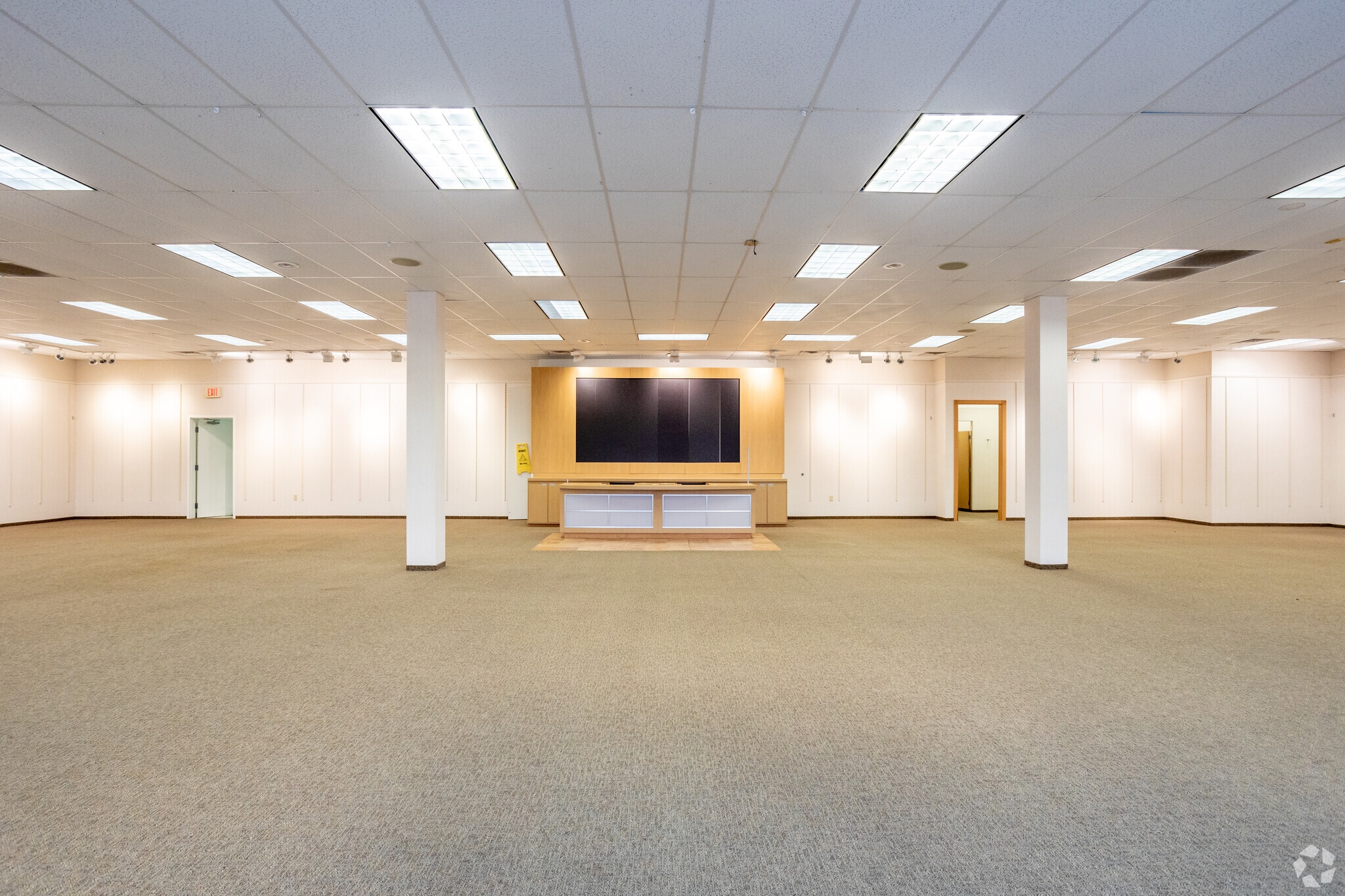 1971 Dr. M.L.K. Jr Expy, Andalusia, AL for lease Interior Photo- Image 1 of 10