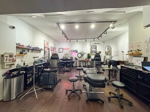 163 W Fourth St, New York, NY for lease Interior Photo- Image 2 of 6