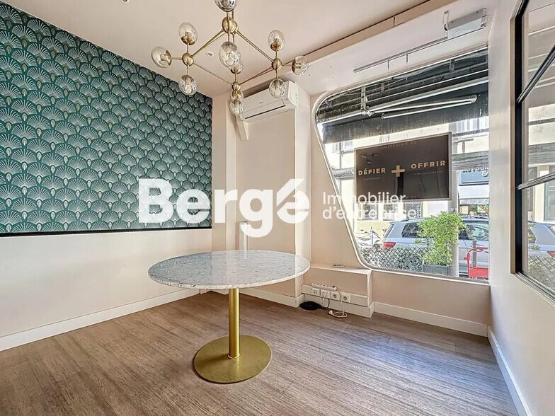 Retail in Vallauris for lease - Interior Photo - Image 3 of 4