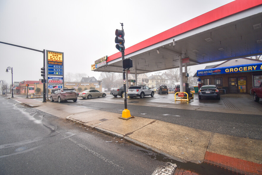 1103-1107 State St, Springfield, MA for sale - Building Photo - Image 1 of 1