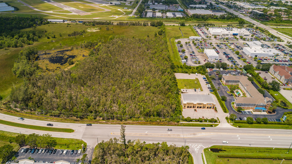 10200 Metro Pky, Fort Myers, FL for sale - Aerial - Image 2 of 7