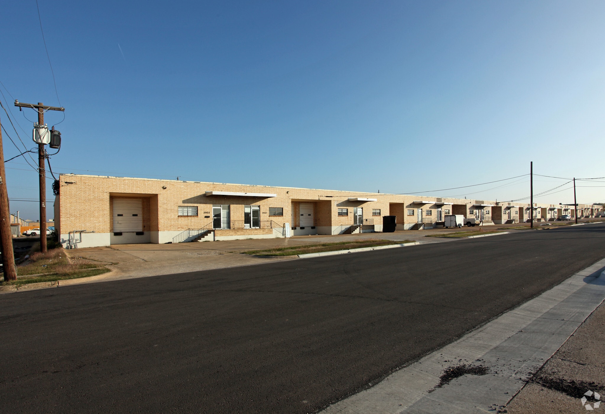 2903-2919 Ladybird Ln, Dallas, TX for sale Primary Photo- Image 1 of 1