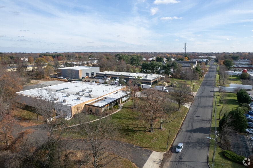 1253 Glen Ave, Moorestown, NJ for lease - Building Photo - Image 2 of 15