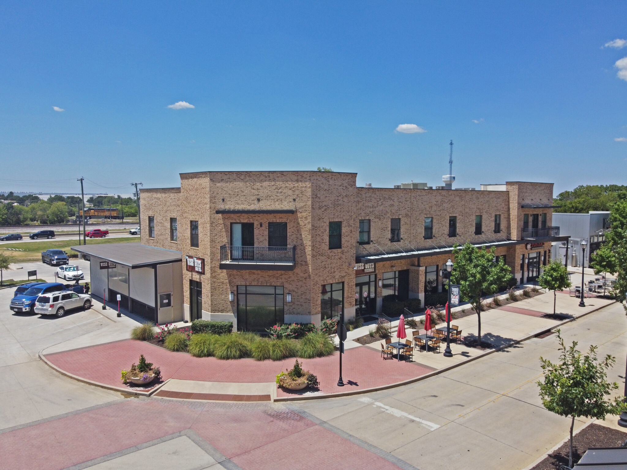 311 S Oak St, Roanoke, TX for sale Building Photo- Image 1 of 6