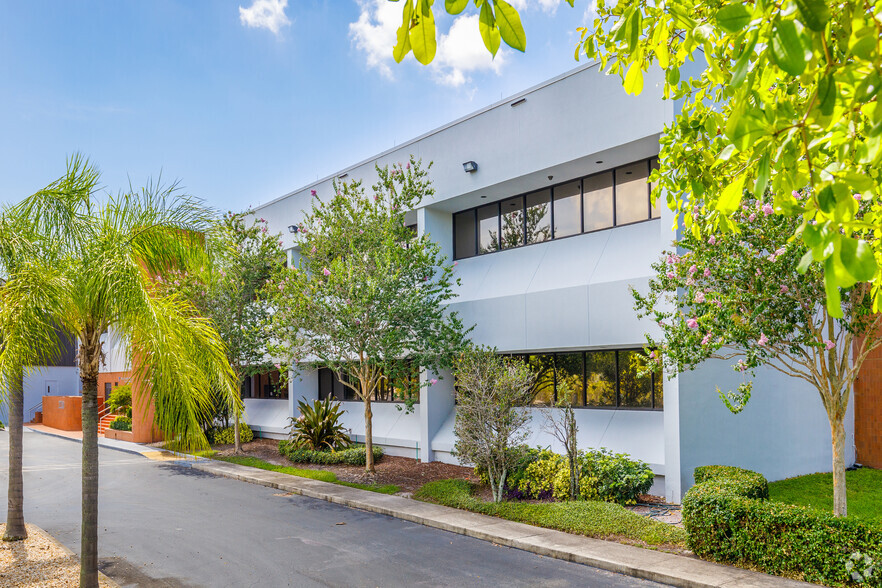 2200 SW 45th St, Fort Lauderdale, FL for lease - Building Photo - Image 3 of 7