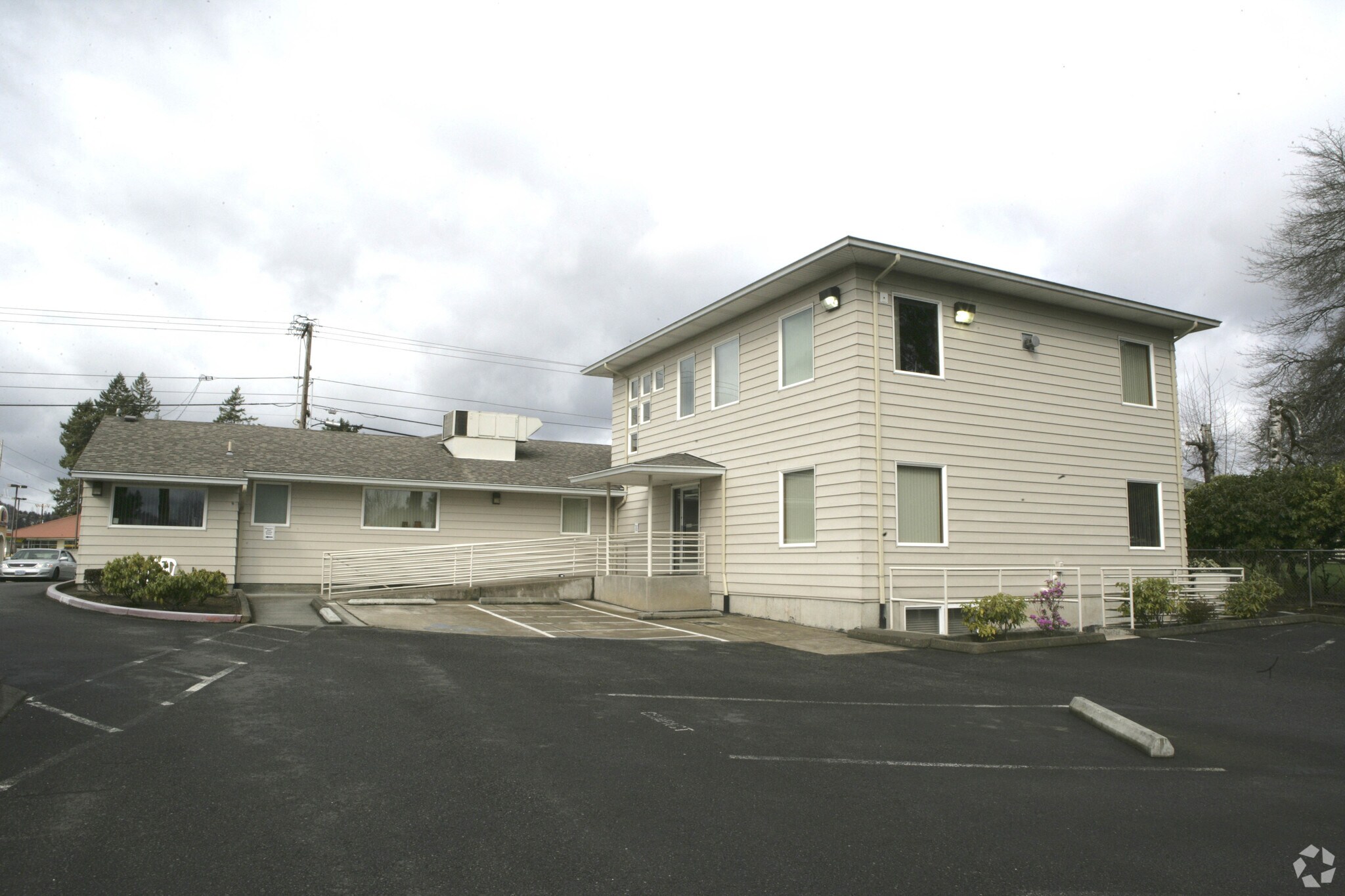 43044322 SE 182nd Ave, Gresham, OR 97030 Cell Tower / Office