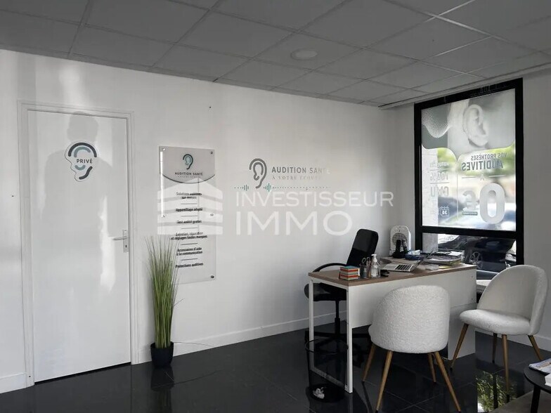 Office in Compiègne for lease - Interior Photo - Image 2 of 5