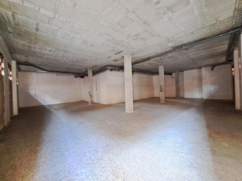 Retail in Alzira for lease - Building Photo - Image 3 of 9