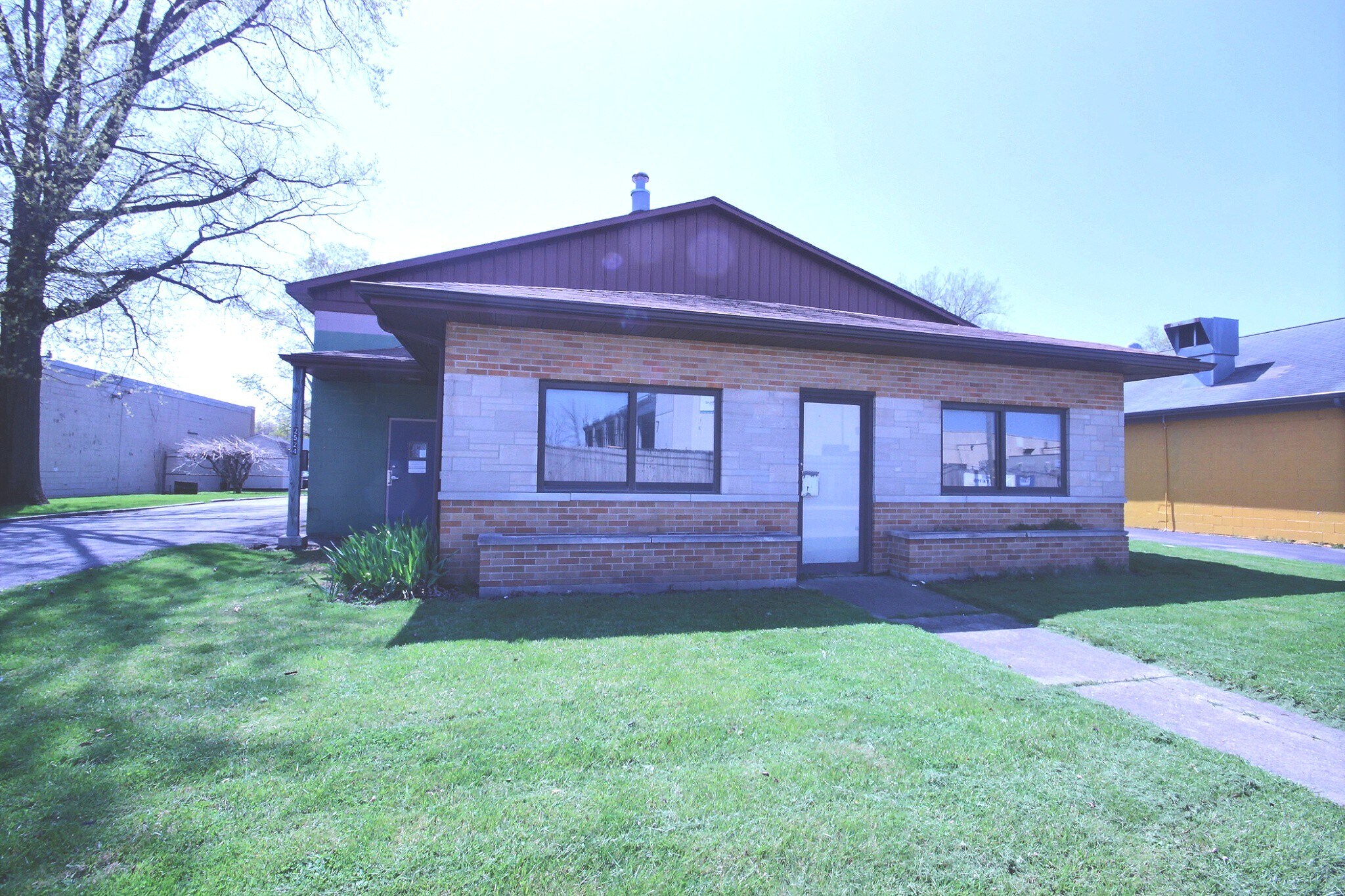 2524 E Pontiac St, Fort Wayne, IN for sale Building Photo- Image 1 of 1