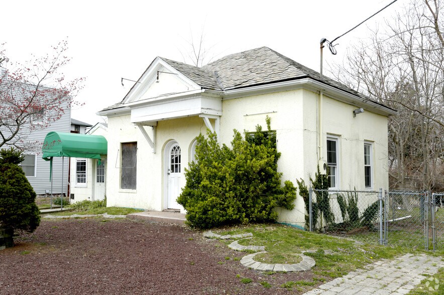 101105 Main St, Allenhurst, NJ 07711