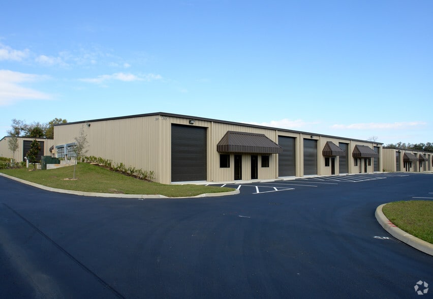 15430 County Road 565A, Groveland, FL for lease - Primary Photo - Image 1 of 11