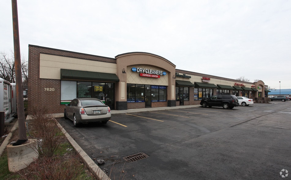 7620 Metcalf Ave, Overland Park, KS for lease - Building Photo - Image 2 of 3