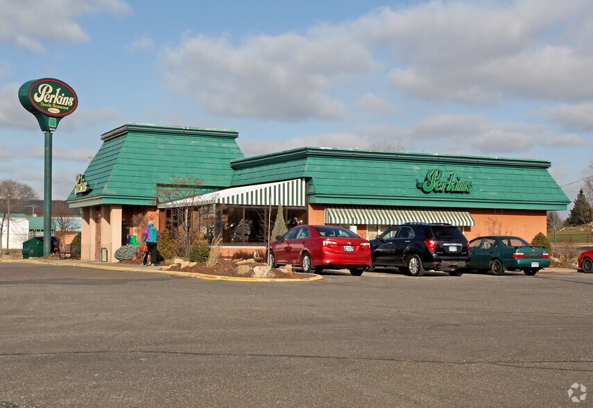 1829 N Saint Paul Rd E, Maplewood, MN for sale - Primary Photo - Image 1 of 1