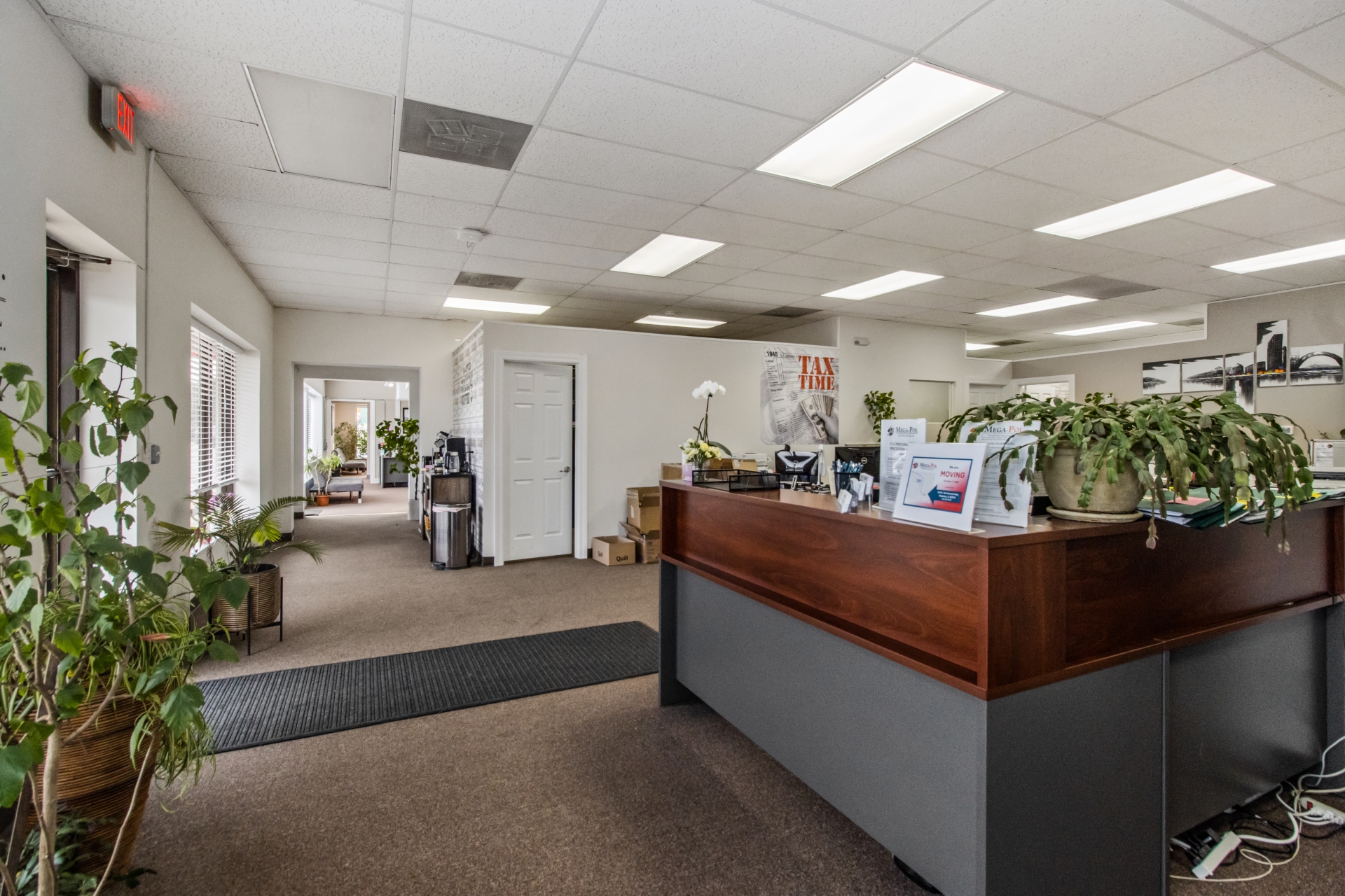 315-345 W Northwest Hwy, Palatine, IL for lease Building Photo- Image 1 of 3