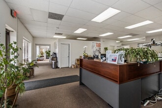 315-345 W Northwest Hwy, Palatine, IL for lease Building Photo- Image 1 of 3