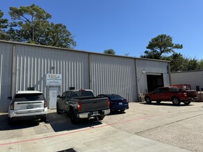 2940-3014 Farrell Rd, Houston, TX for lease Building Photo- Image 1 of 4