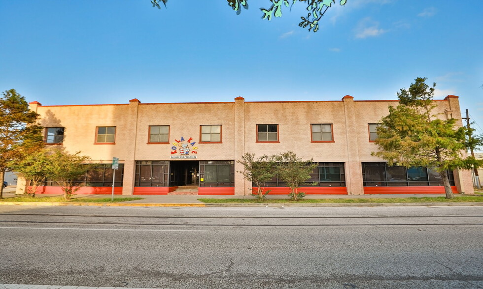 602 25th St, Galveston, TX for sale - Building Photo - Image 2 of 16