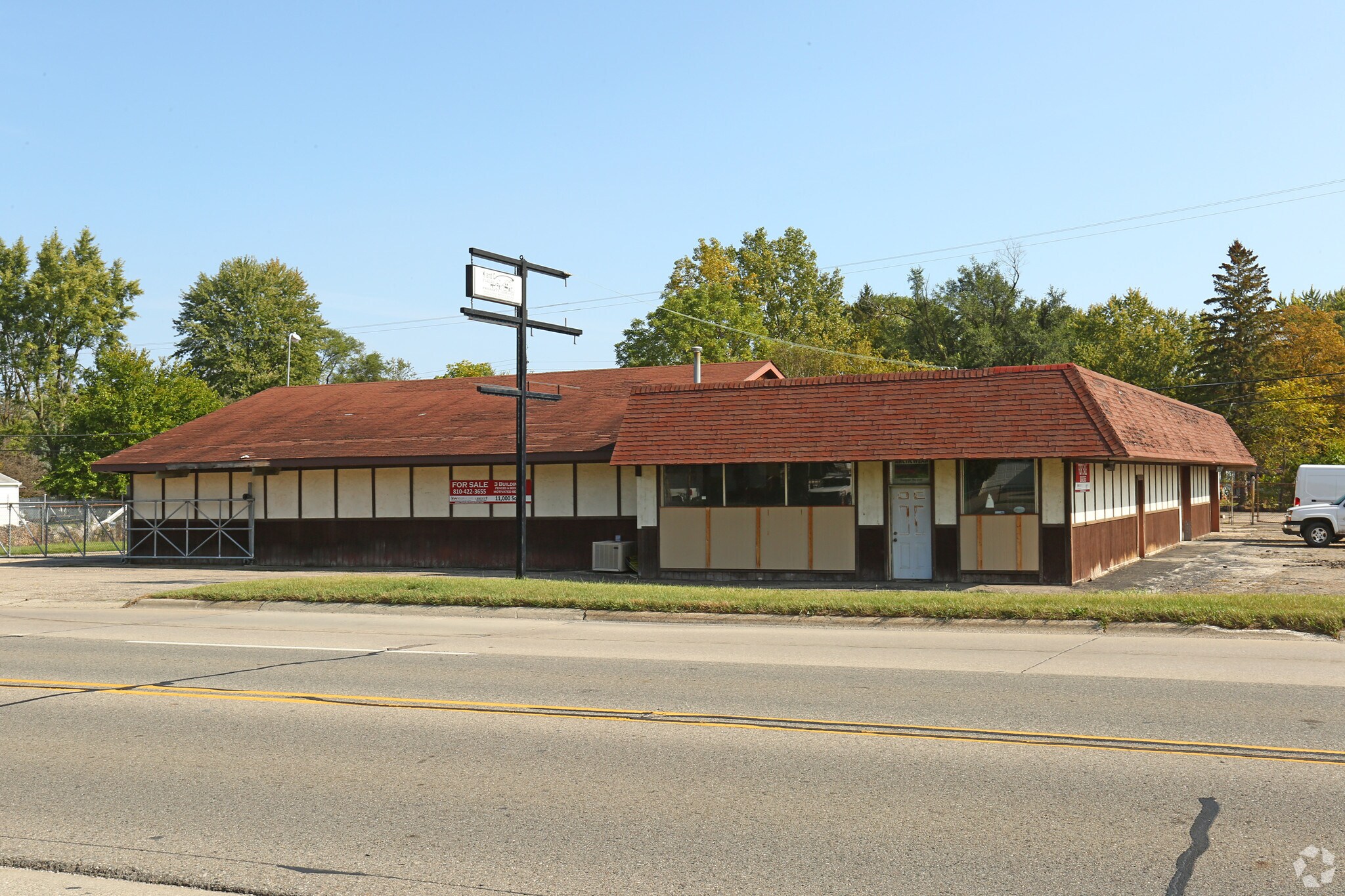 3472 N Genesee Rd, Flint, MI for sale Primary Photo- Image 1 of 1