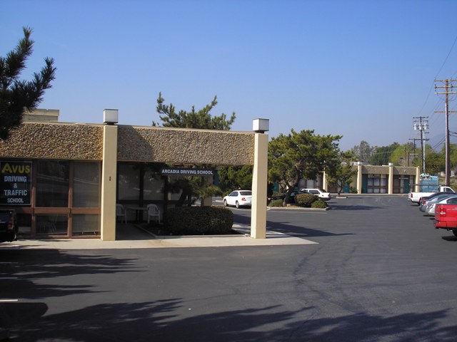 333 N Santa Anita Ave, Arcadia, CA for lease - Building Photo - Image 3 of 10