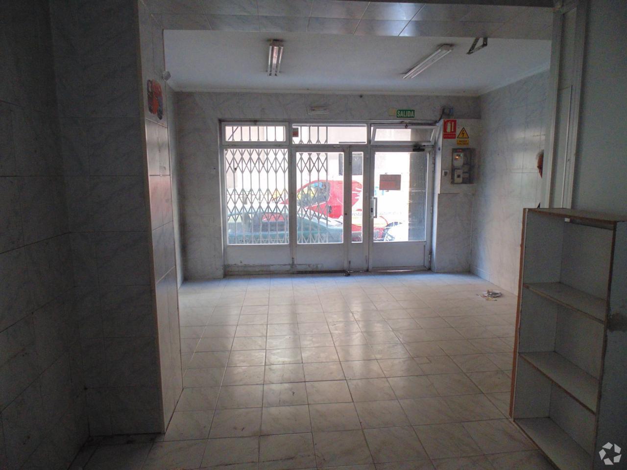 Retail in Ávila, Ávila for lease Interior Photo- Image 1 of 2