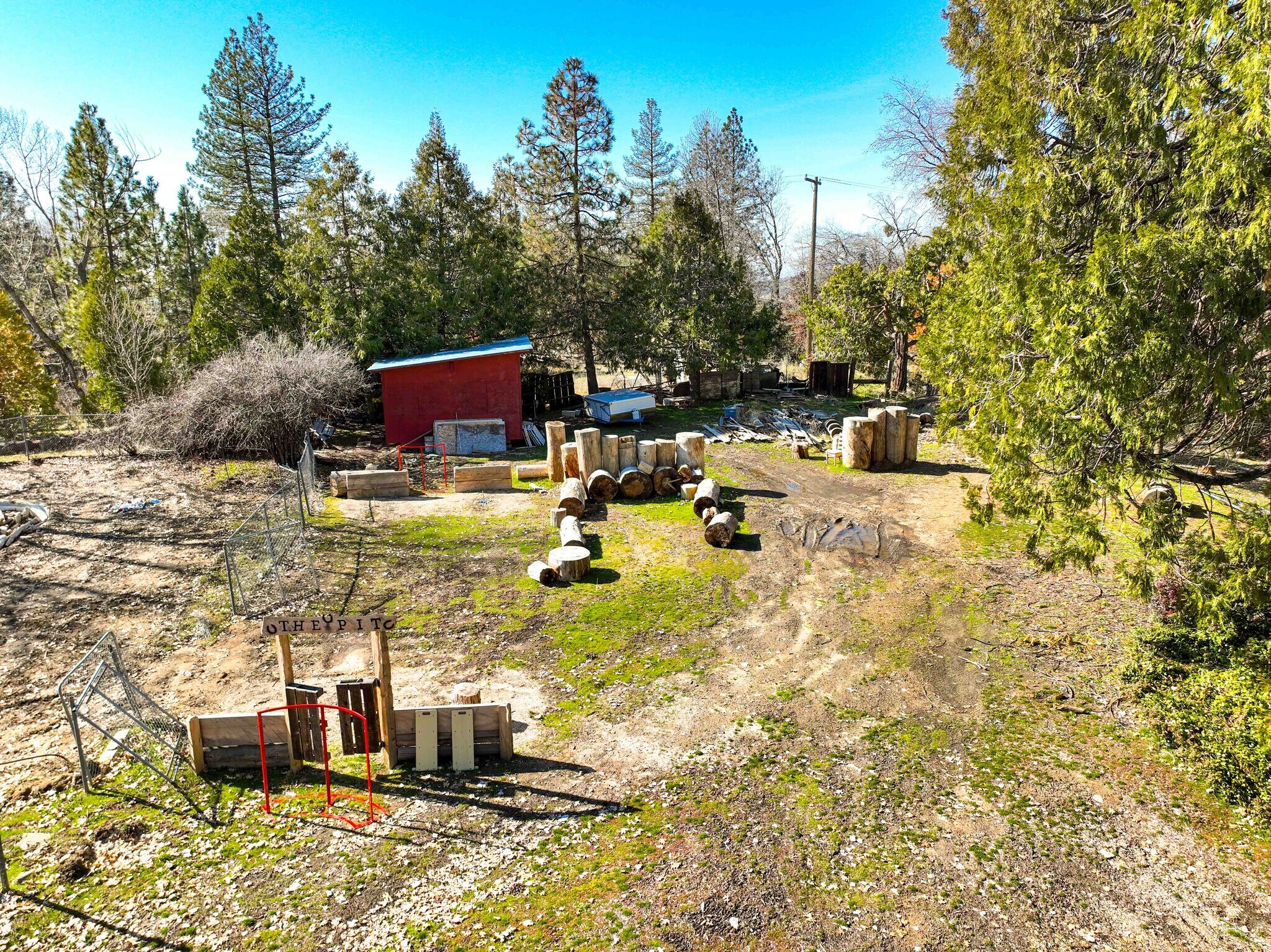 53783 N Highway 245, Miramonte, CA 93641 Pinehurst Lodge Bar and