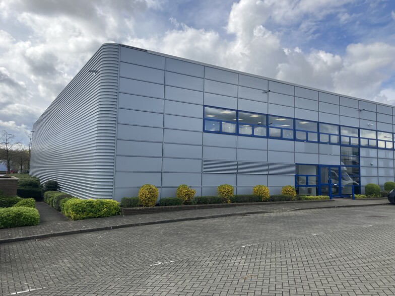 Tanners Dr, Milton Keynes for lease - Building Photo - Image 1 of 2