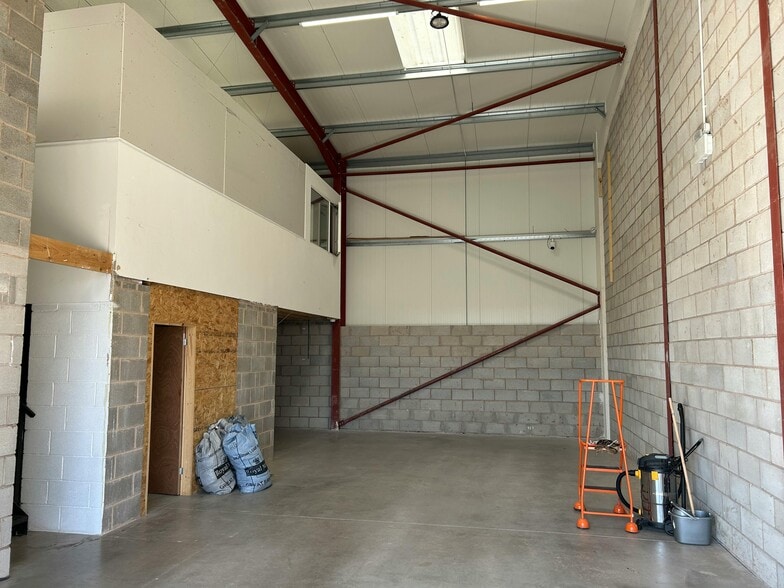 Priestley Rd, Manchester for lease - Building Photo - Image 3 of 5