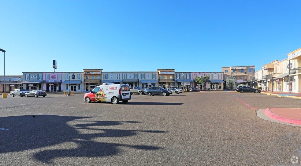 1605 E Del Mar Blvd, Laredo, TX for sale - Primary Photo - Image 1 of 1