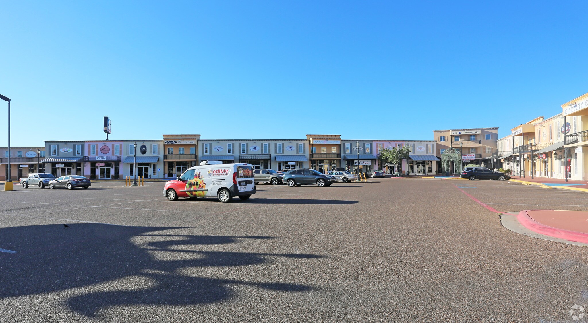 1605 E Del Mar Blvd, Laredo, TX 78041