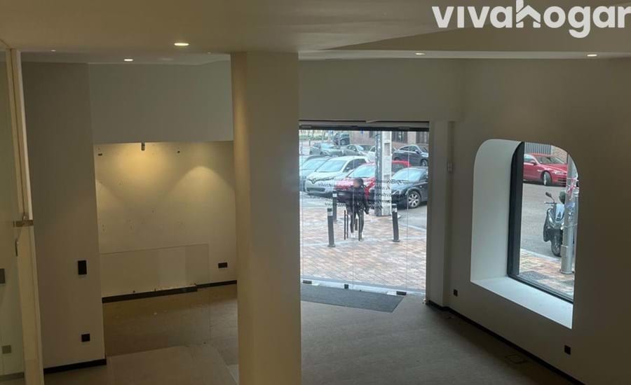 Madrid, MAD 28020 - - - Interior Photo - Image 1 of 16