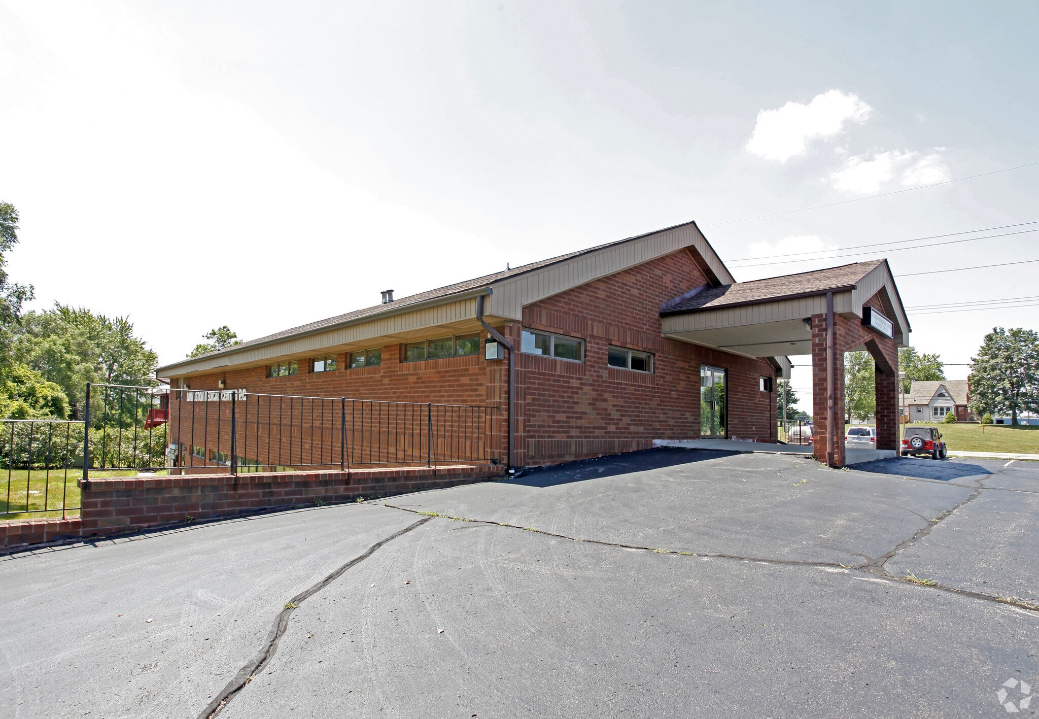 5865 Whitmore Lake Rd, Brighton, MI 48116 Livingston Medical Center