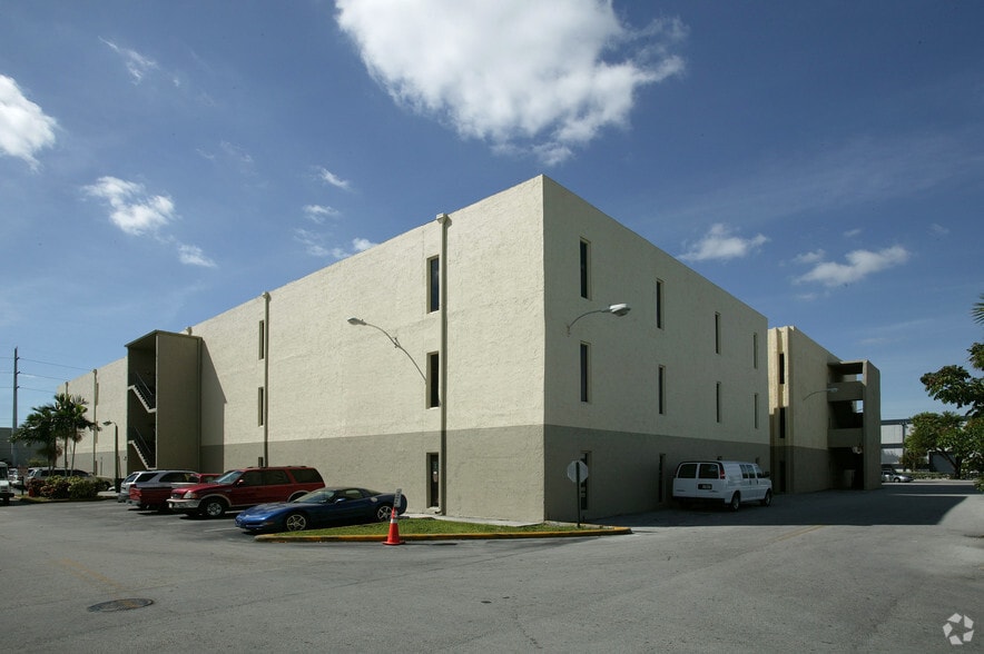 6555 NW 36th St, Virginia Gardens, FL for sale - Building Photo - Image 2 of 7