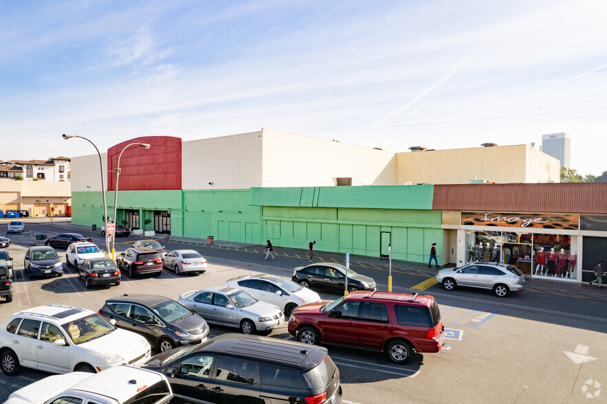 6310-6360 W 3rd St, Los Angeles, CA for sale - Primary Photo - Image 1 of 1