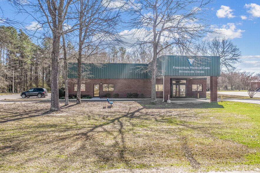 1104 Frank W Evans Way, Bennettsville, SC for sale - Building Photo - Image 1 of 1