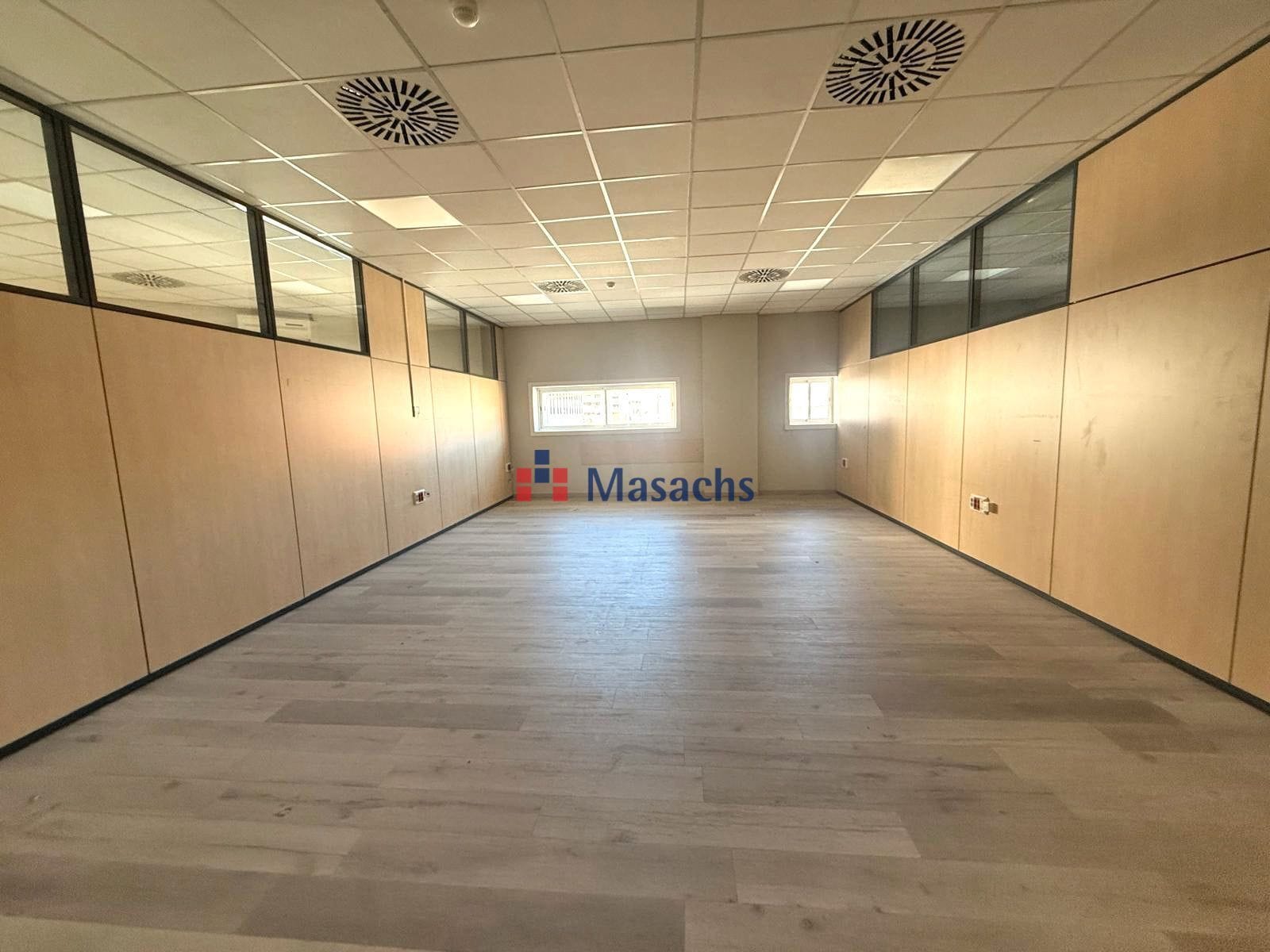 Office in Terrassa, Barcelona for lease Interior Photo- Image 1 of 10