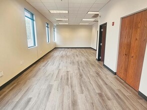 1603 Rock Creek Blvd, Joliet, IL for lease Interior Photo- Image 2 of 13