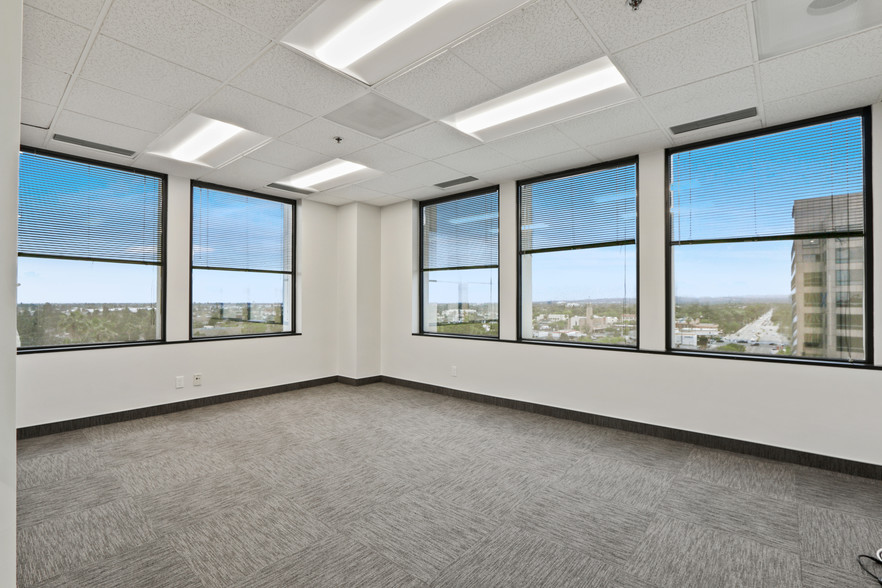 300 S Harbor Blvd, Anaheim, CA for lease - Interior Photo - Image 3 of 6