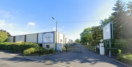 Chaussee Jules César, Beauchamp for lease Building Photo- Image 1 of 4